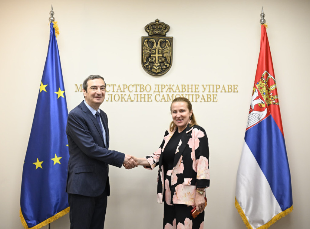Paunović sa ambasadorom Azerbejdžana Hasijevom o saradnji, digitalizaciji i e-upravi