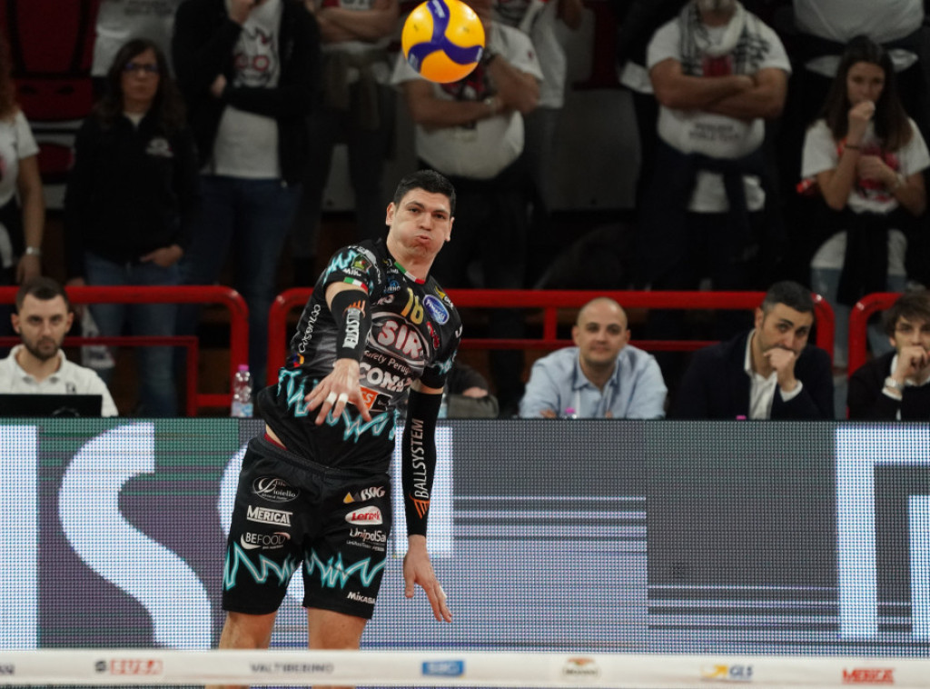 Trofejni srpski odbojkaš Marko Podraščanin završio igračku karijeru