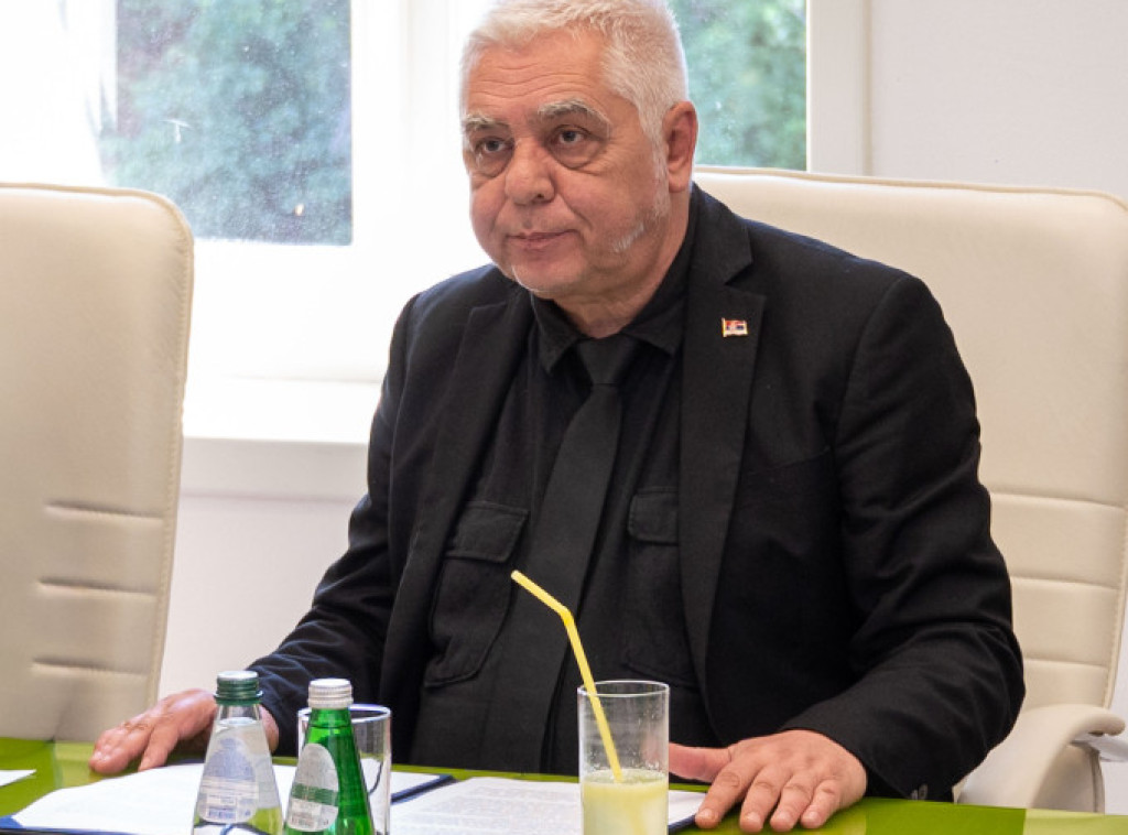 Bratina: Pristupanje zoni bez rominga jedan od primera koristi EU integracija