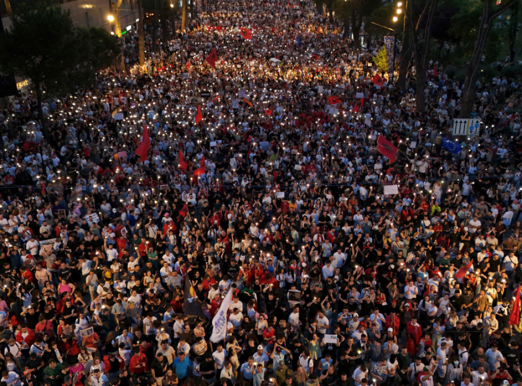 Albanija: Demonstranti srušili ogradu oko gradilišta odmarališta Džareda Kušnera