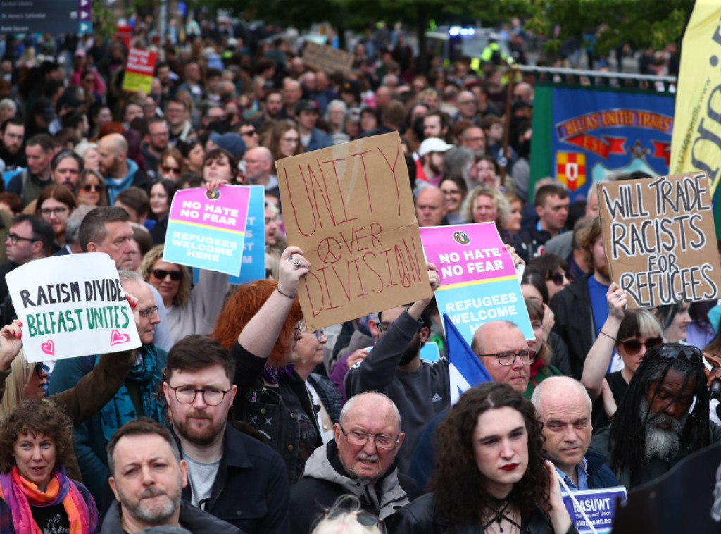 Hiljade ljudi na antirasističkom protestu u Belfastu