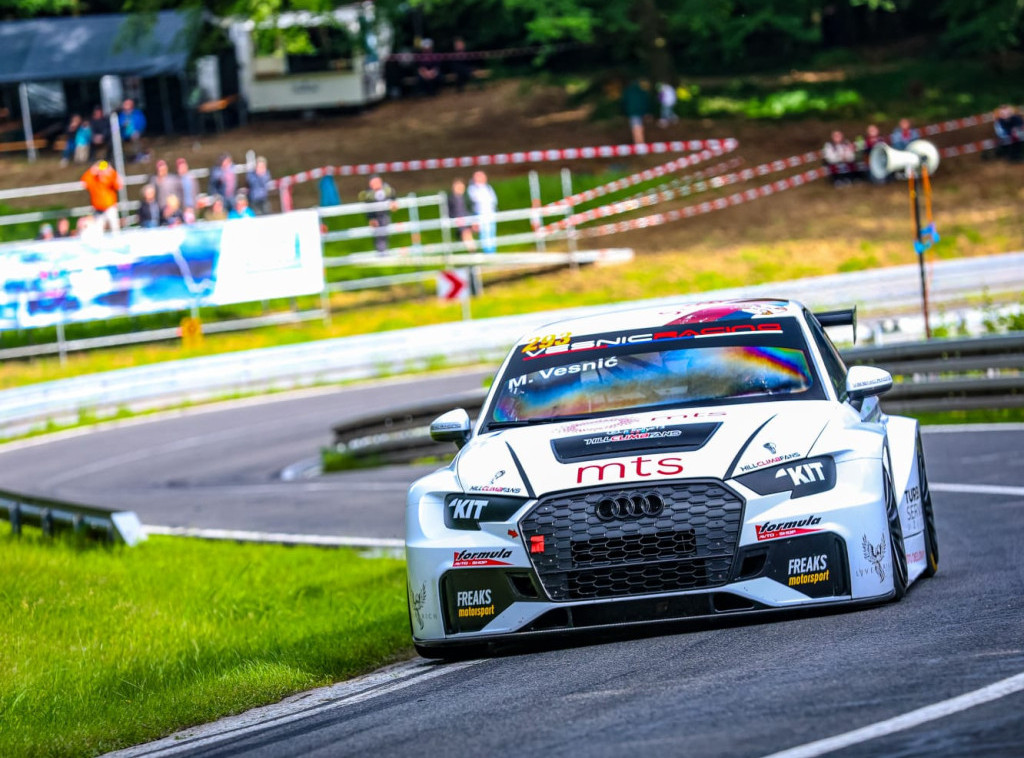 FIA EHCC: Milovan Vesnić pobedio u Sloveniji, Đorđe Vesnić osvojio drugo mesto