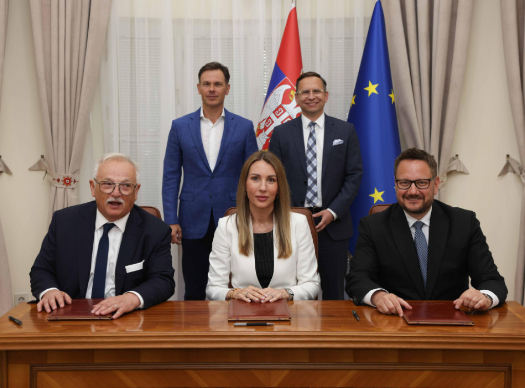 Potpisan ugovor o upravljanju NIS-om između Vlade Srbije i MOL-a: Još pet odsto i rad rafinerije od najmanje 10 godina