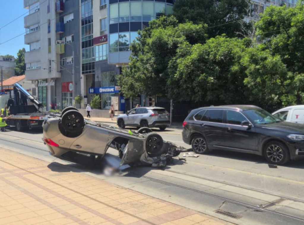 Jedna osoba poginula u saobraćajnoj nesreći u Požeškoj ulici