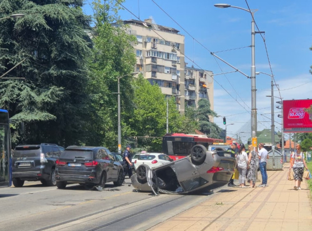 Stariji muškarac poginuo u saobraćajnoj nesreći u Požeškoj ulici