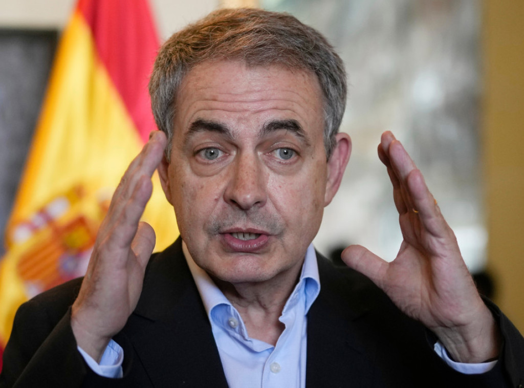 Španija: Zapatero negirao umešanost u spasavanje aviokompanije Plus Ultra