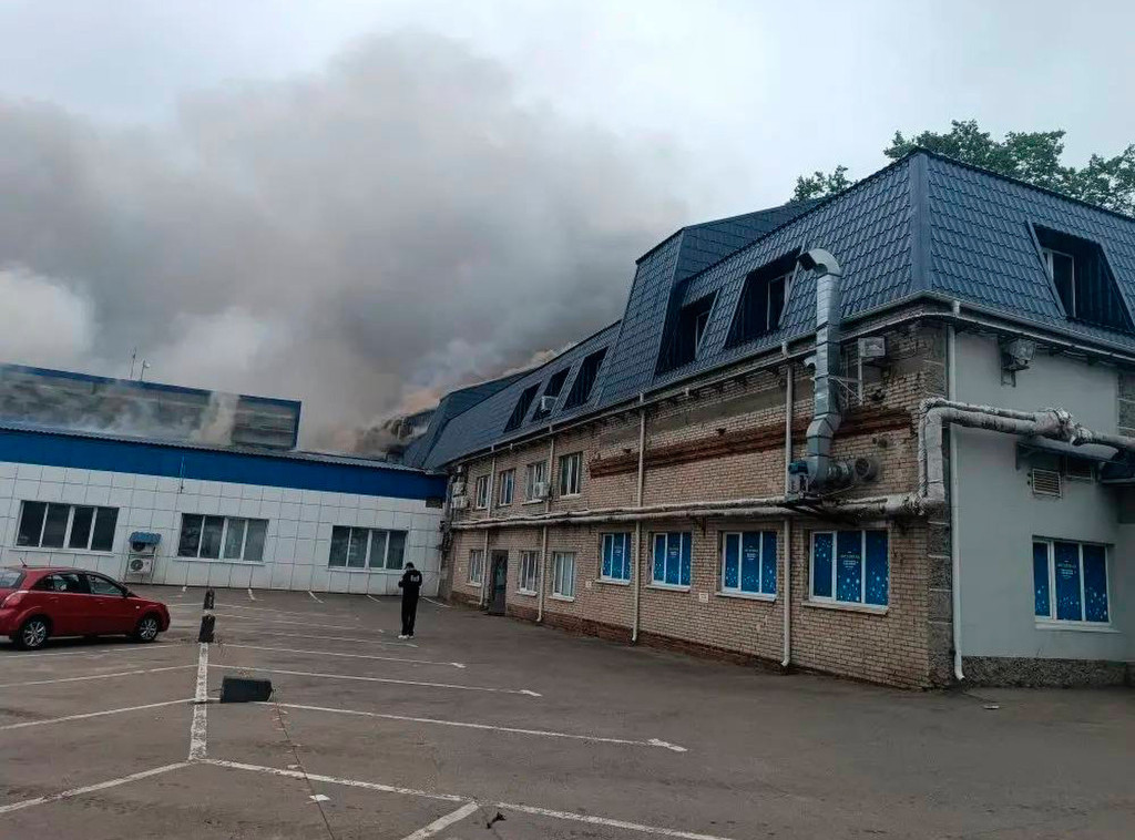 Dronovi pogodili rafineriju nafte u Moskvi, pogođen i jedan tržni centar