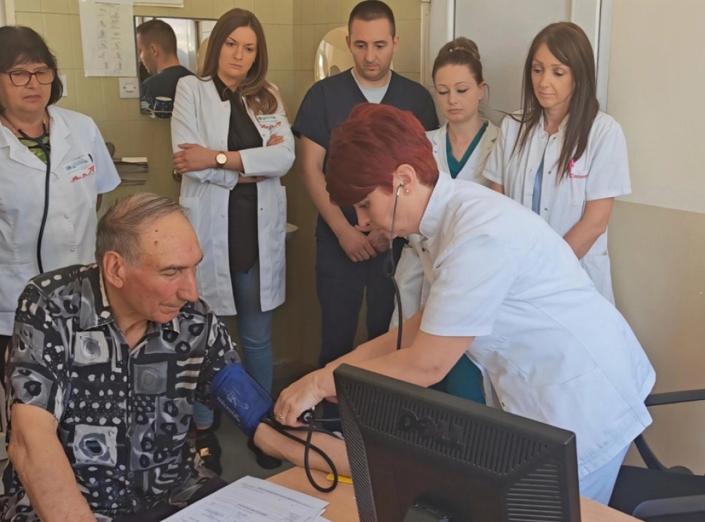 U Ražnju organizovani besplatni preventivni kardiovaskularni pregledi za građane