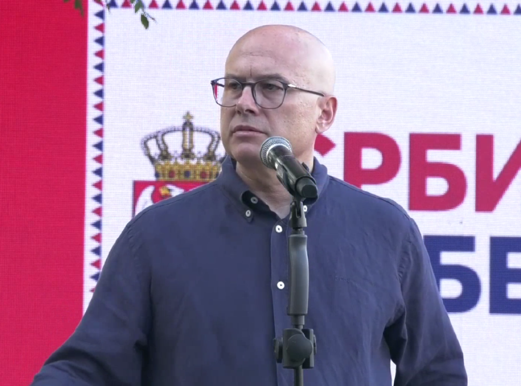 Miloš Vučević obilazi voćnjake i destileriju Emperus kod Rače