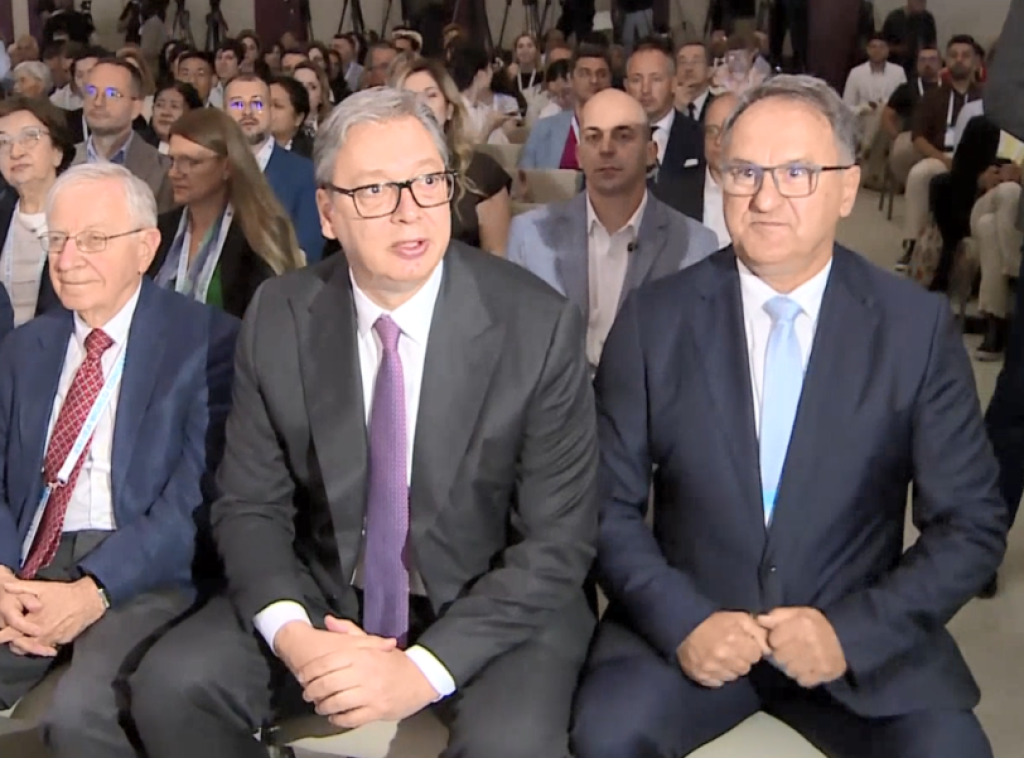 Vučić: Živimo u svetu u kome pada u vodu sve što je oblikovalo svetsku ekonomiju
