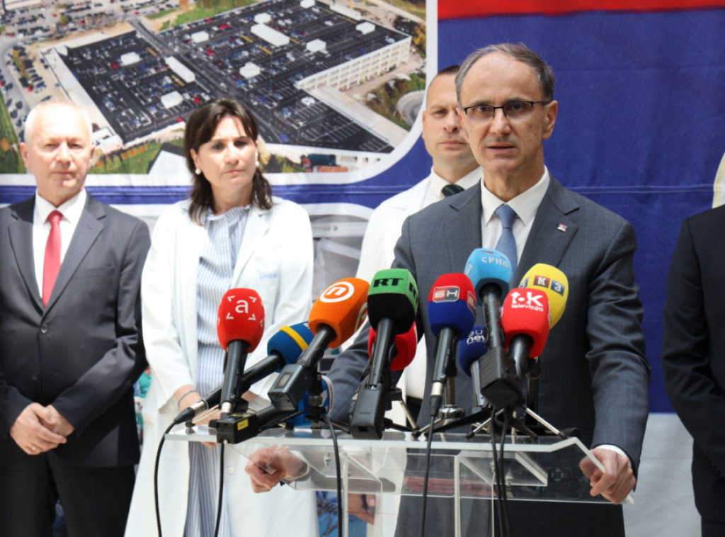 Premijer Macut tokom posete Banjaluci obišao Kliniku za endokrinologiju UKC Republike Srpske