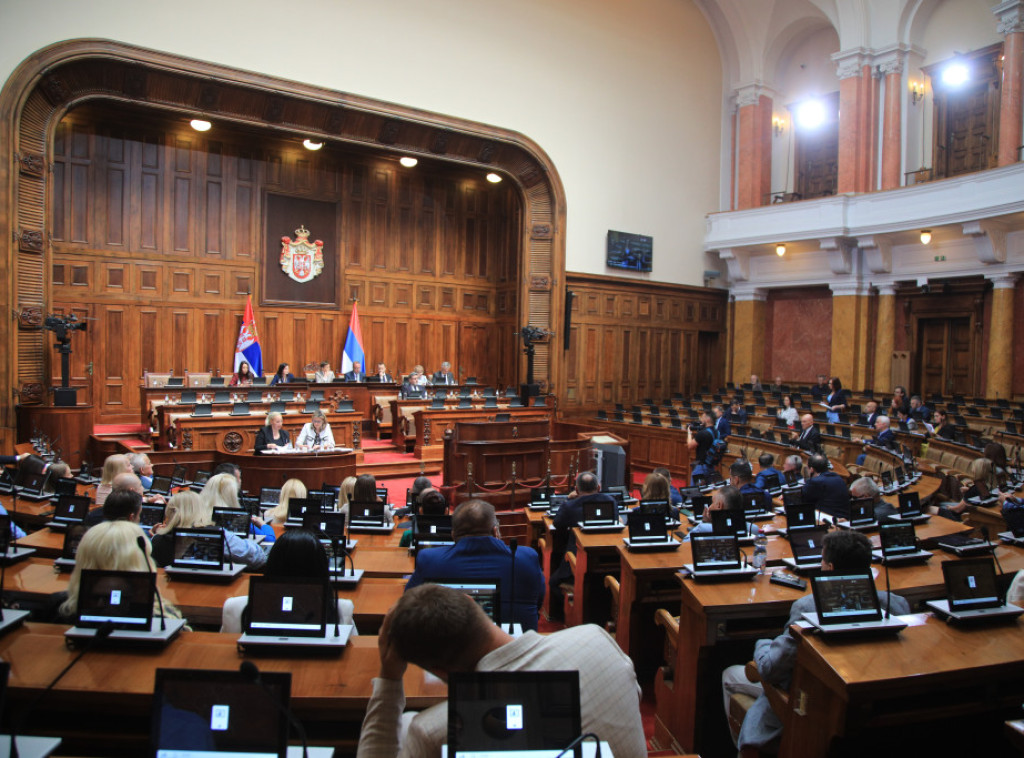 Poslanici vlasti i opozicije polemišu o predlogu izmena Zakona o presađivanju organa