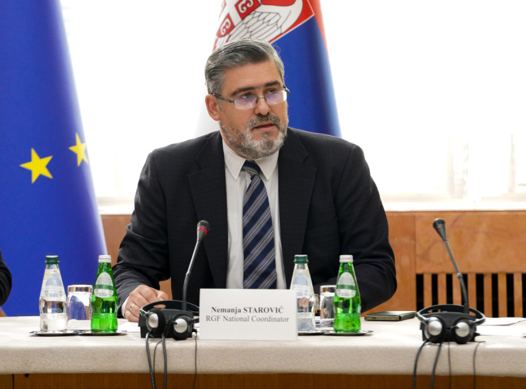 Polemika o transplantaciji organa, Starović: Opozicija širi teorije zavere