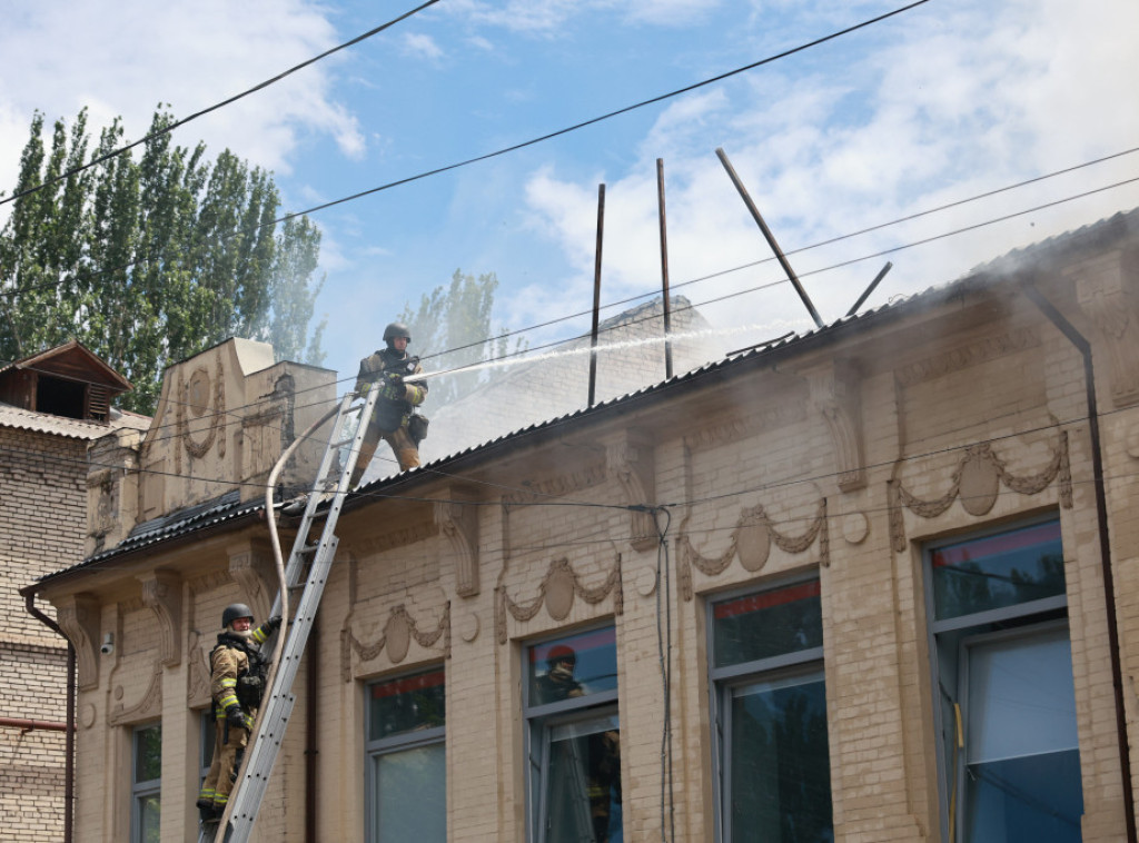 U ruskom raketnom napadu na Dnjepar poginulo pet osoba, 28 povređeno