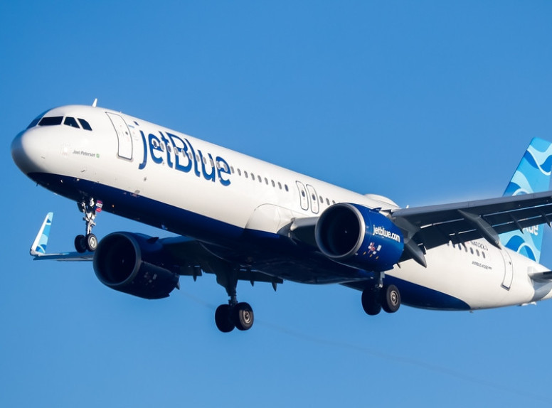 Avion DžetBlu prijavio sudar sa dronom na aerodromu u Njujorku