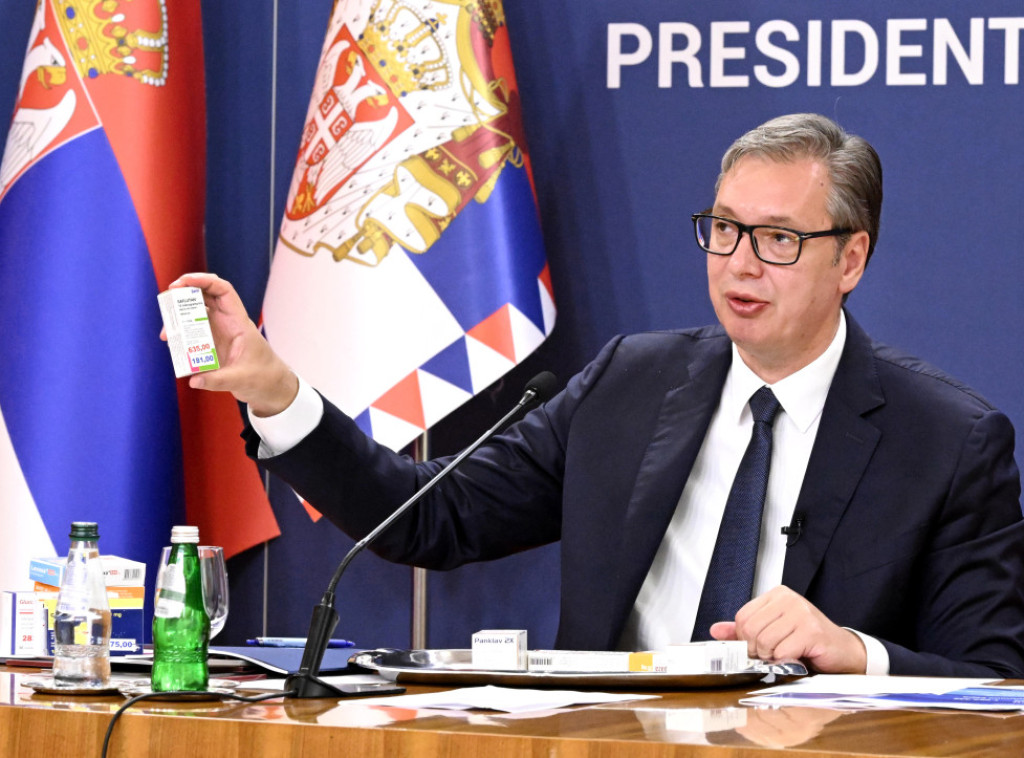 Vučić: Bilo je potrebno mnogo truda da se usaglasi mera oko smanjene cene lekova