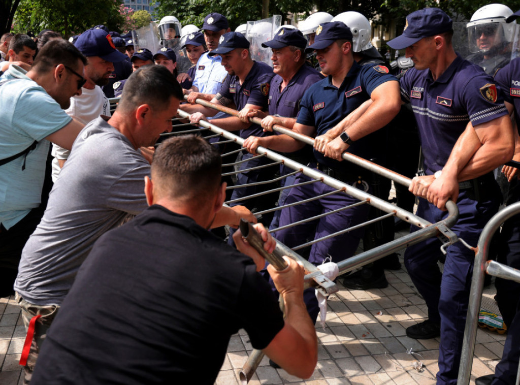 Novi protest u Tirani, ponovo zatražena ostavka Rame