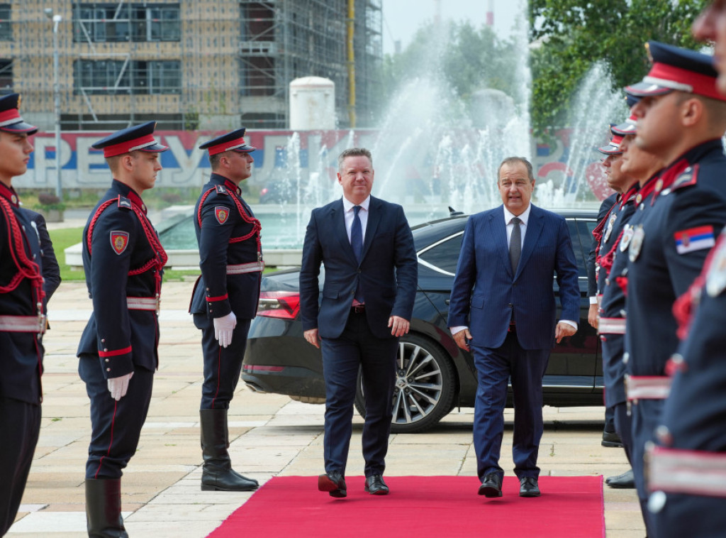 Dačić se sastao sa ministrom unutrašnjih poslova Mađarske Gaborom Pošfaijem
