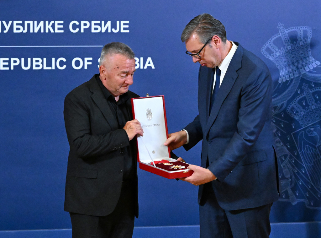 Vučić uručio odlikovanje ocu posthumno odlikovanog starijeg vodnika Jovanovića