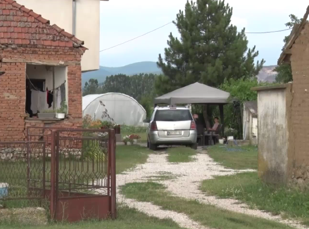 Na automobil Slaviše Slavkovića u selu Rabovce bačen Molotovljev koktel
