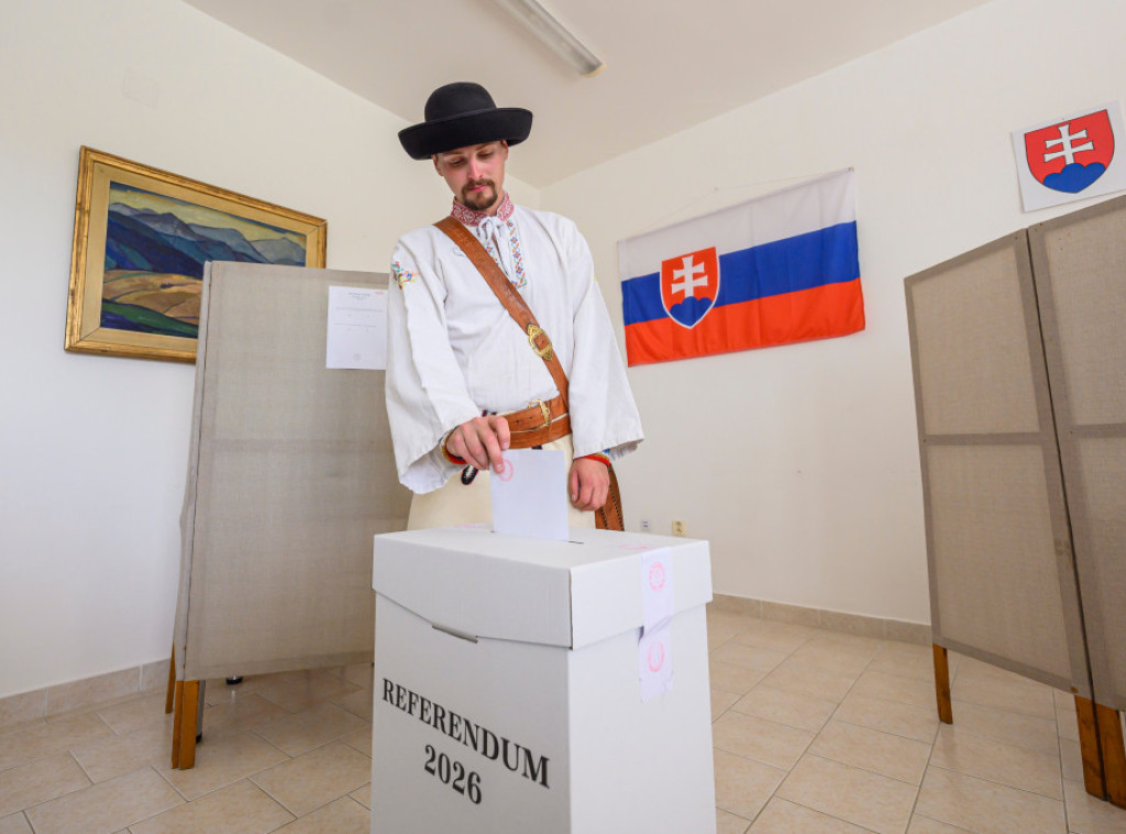 Slovačka: Mala izlaznost osujetila referendum o ukidanju doživotne plate premijeru