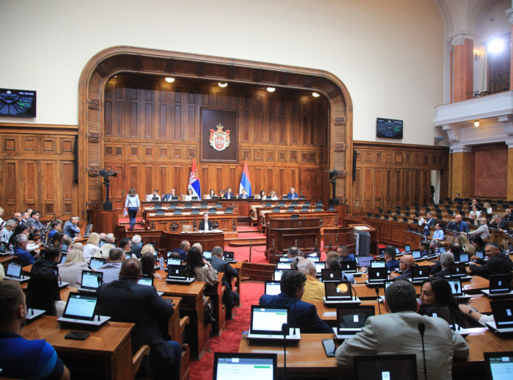 Skupština počela objedinjenu načelnu raspravu o svih 18 tačaka dnevnog reda