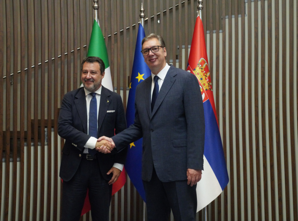 Vučić dočekao italijanskog ministra Salvinija, u toku sastanak dve delegacije