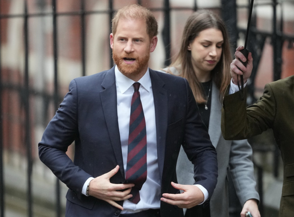 Princ Hari u poseti Britaniji bez porodice, uskraćen mu smeštaj u Bakingemskoj palati