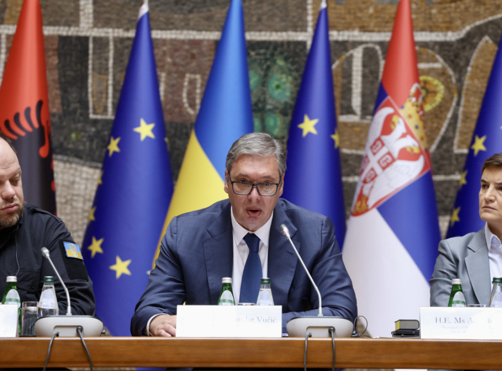 Vučić: Očekivana rasprava o srpskom jeziku u Crnoj Gori, mislio sam da će se baviti unutrašnjim pitanjima