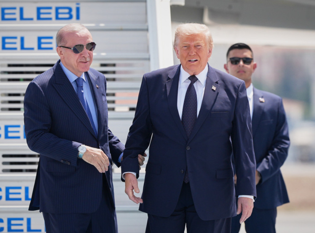 Bela kuća: Erdogan će dočekati Trampa po izlasku iz aviona u Ankari
