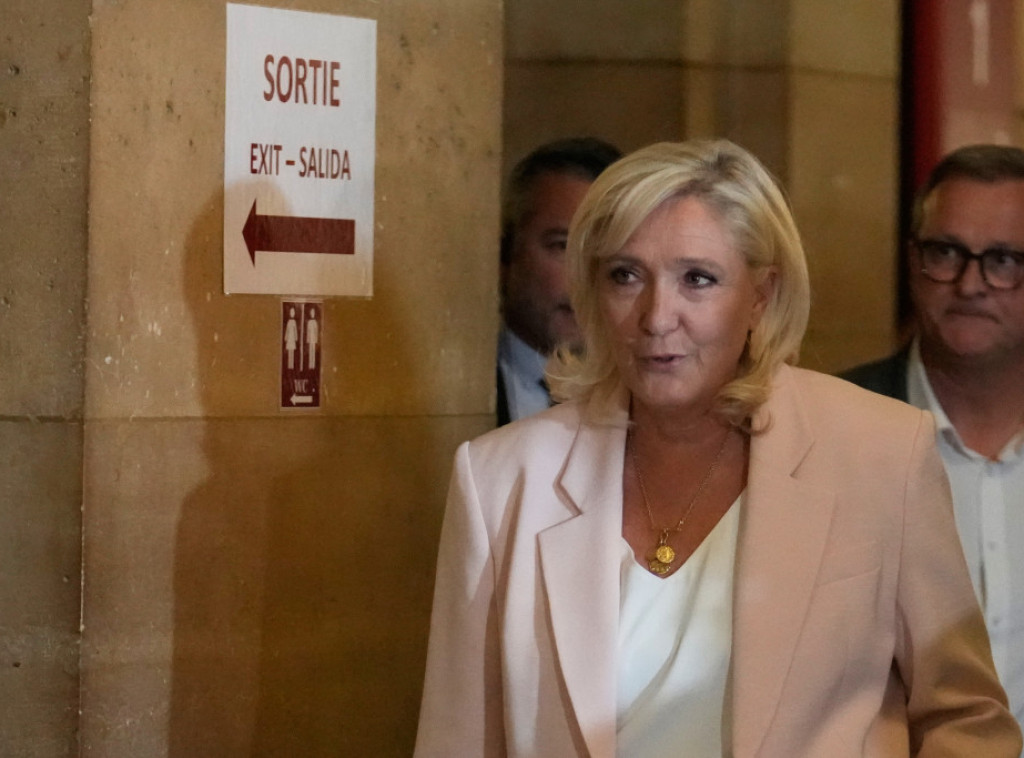 Mediji: Le Pen odslužila zabranu bavljenja javnom funkcijom, može da se kandiduje