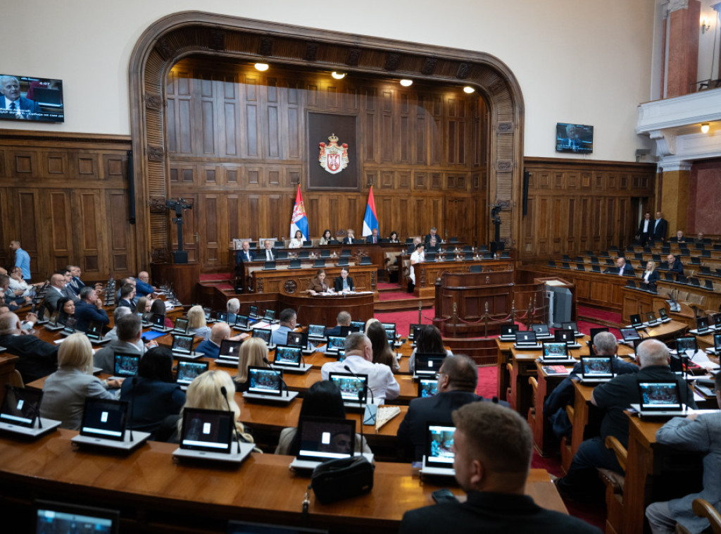 Nastavljena vanredna sednica Skupštine Srbije