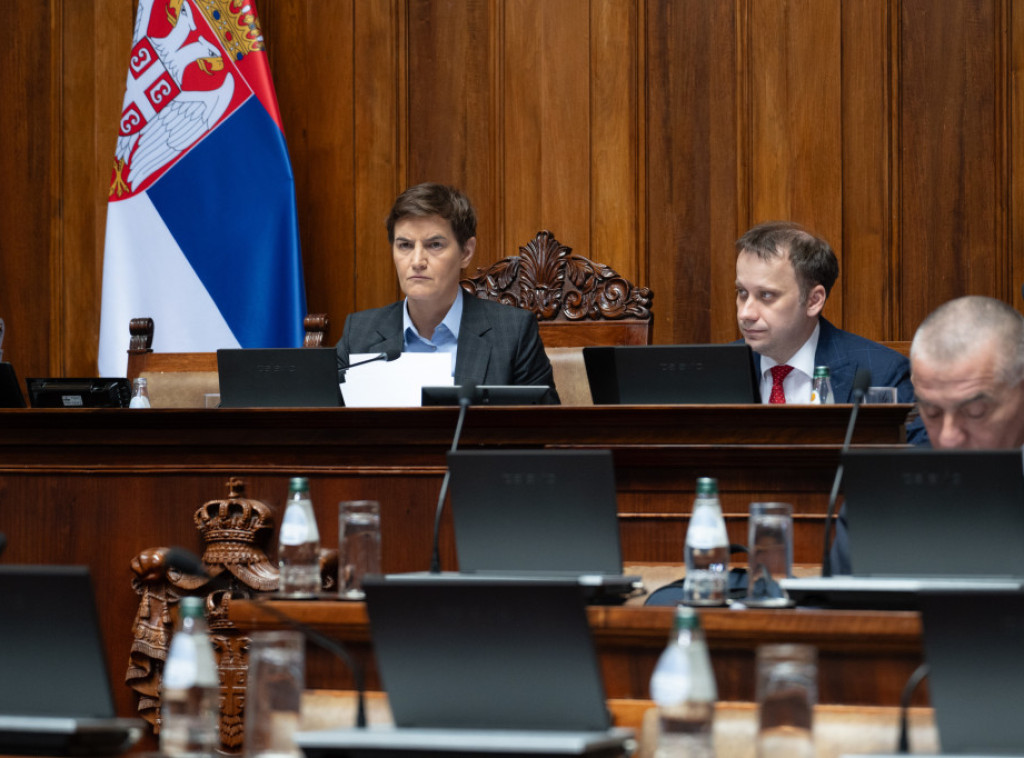 Skupština nastavila rad, poslanici postavljaju pitanja