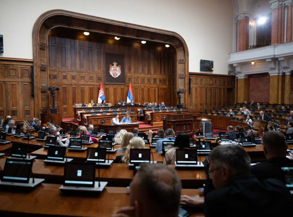 Poslanici nastavili raspravu po amandmanima na Predlog zakona o oružju i municiji