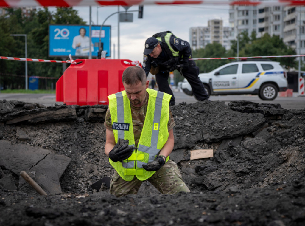Osmoro povređenih u raketnom napadu na Kijev, među njima i dete