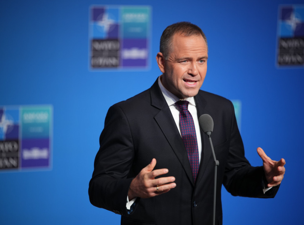Navrocki: U Poljskoj nema mesta za crveno-crnu zastavu UPA