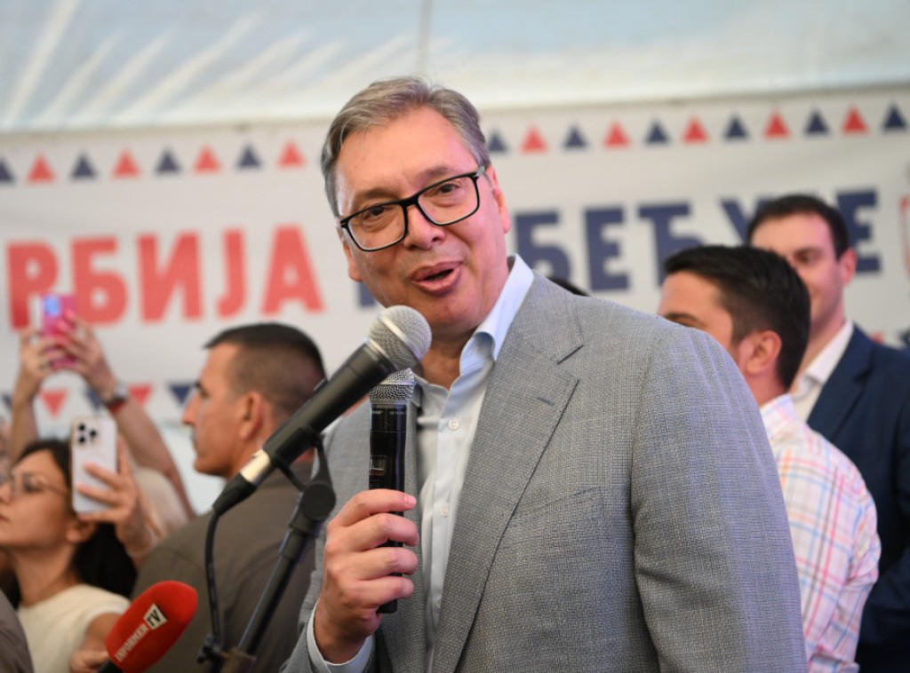 Vučić: Pred građanima odlučujući izbori, da li će Srbija u budućnost ili u prošlost