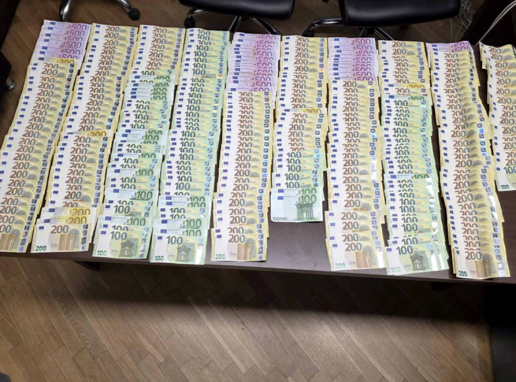 MUP: Na graničnom prelazu Mali Zvornik uhapšene četiri osobe, pronađeno oružje
