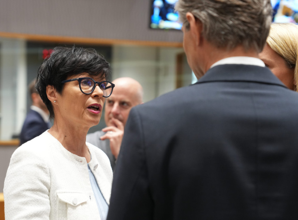 Birn: Nastavićemo konsultacije o otvaranju Klastera, Kos: Srbija da nastavi reforme