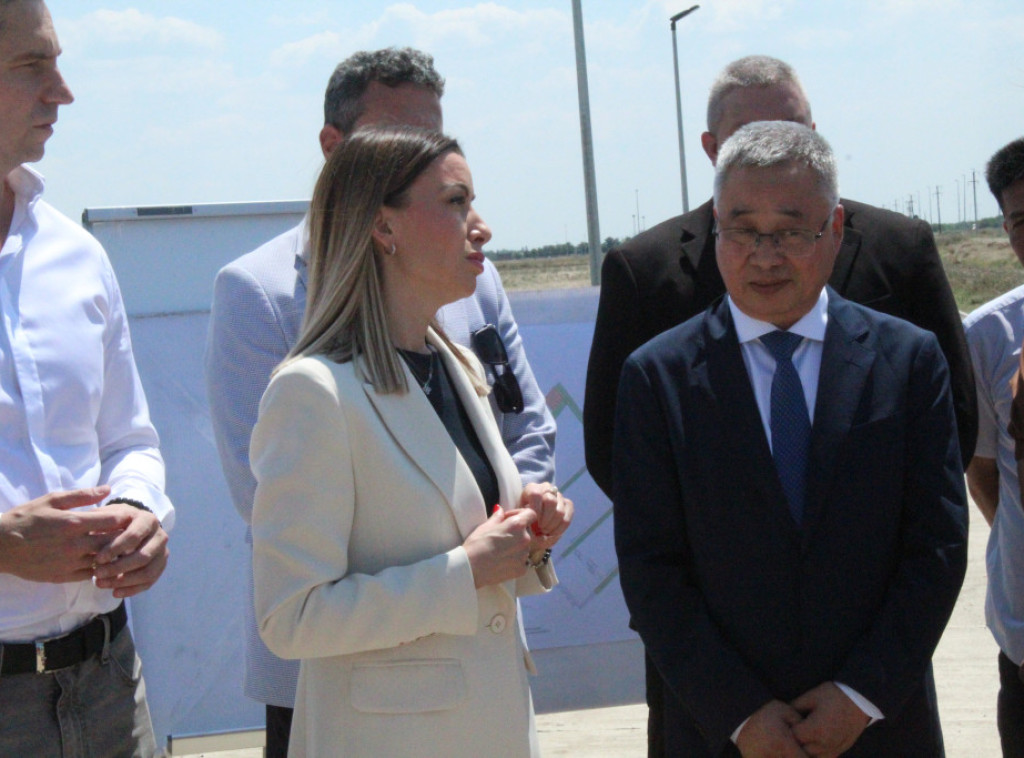 Adrijana Mesarović posetila Novi Bečej: Nove investicije zahvaljujući politici predsednika Vučića