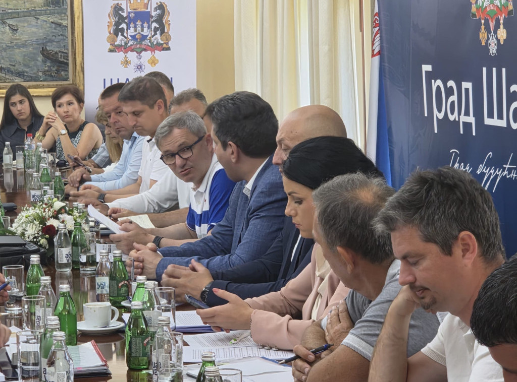 Glamočić u Šapcu: Država će zaštititi odgovorne domaćine u borbi protiv svinjske kuge