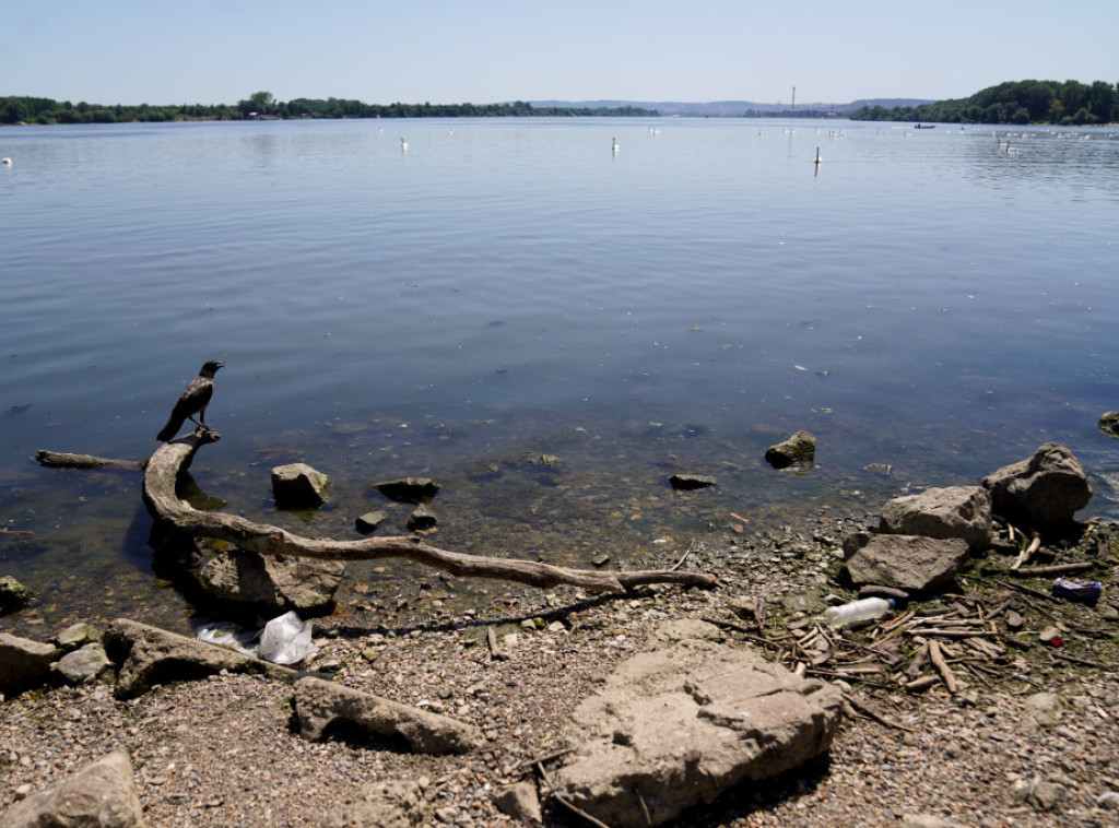 Hrvatska: Dunav na najnižem niovu od kada se sprovode merenja, otkrivena i tajna potopljenog broda