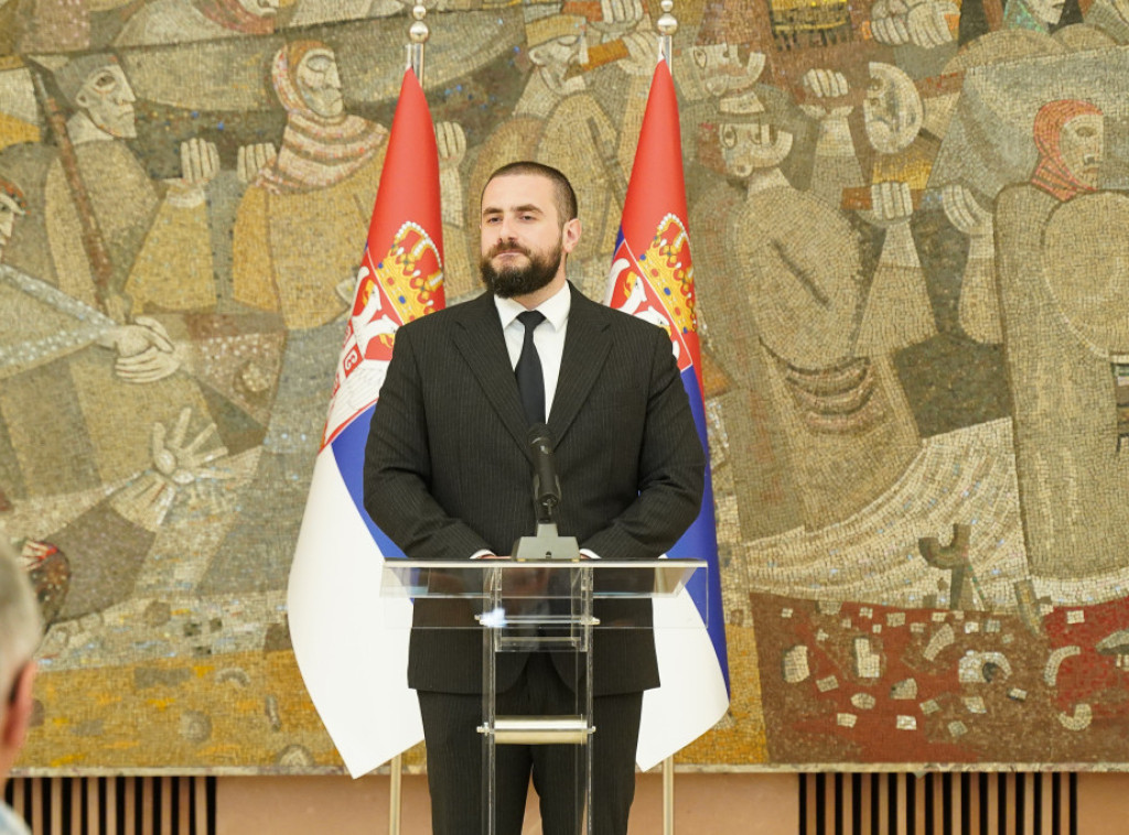Zukorlić uručio ugovore vredne 88 miliona dinara kao podršku najosetljivijim grupama