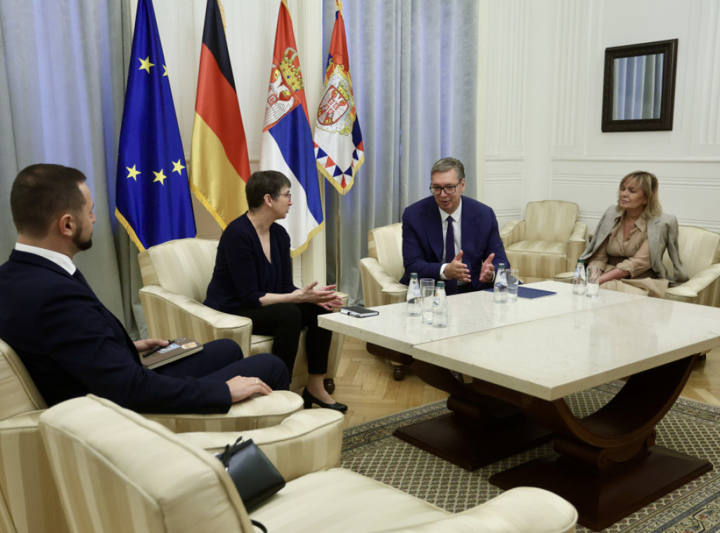 Vučić primio u oproštajnu posetu ambasadorku Nemačke Anku Konrad