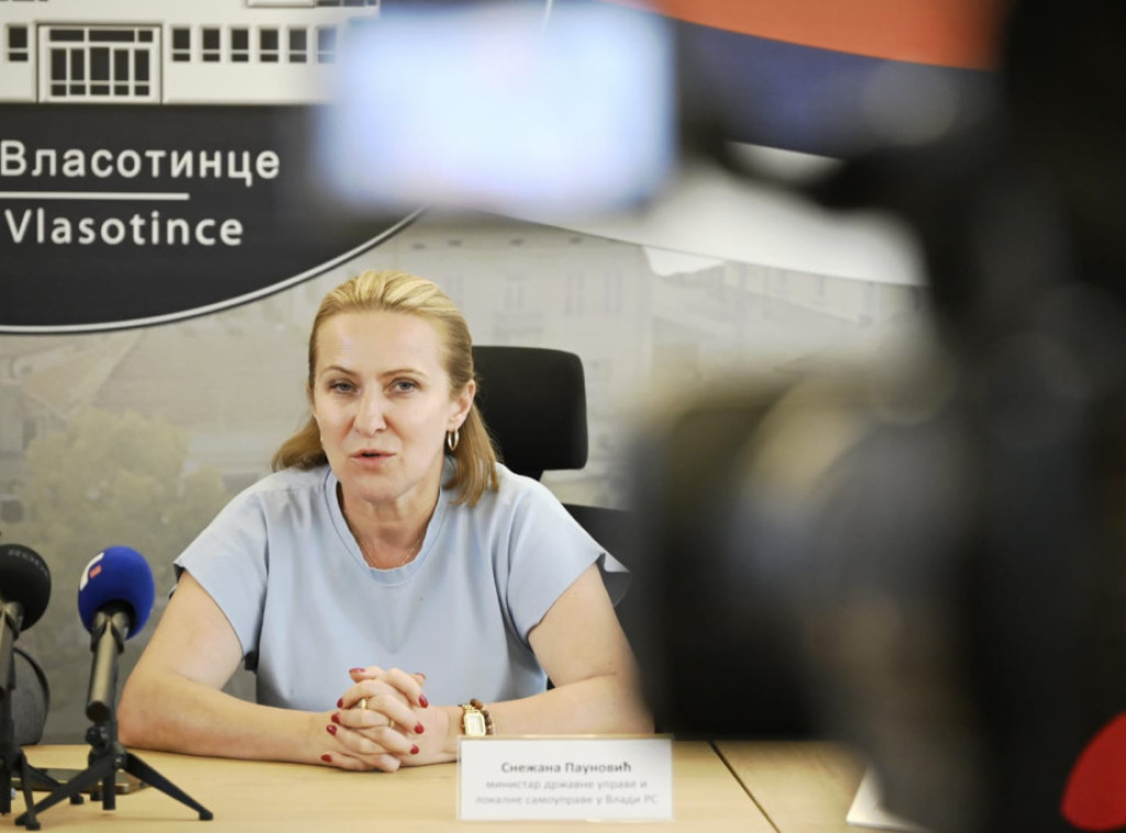 Paunović u Vlasotincu: Ministarstvo opredelilo 11 miliona dinara za izgradnju igrališta