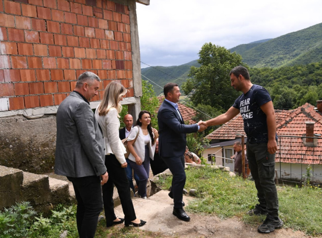 Kancelarija za KiM renoviraće kuću sedmočlanoj porodici Tomović iz Donjeg Krnjina