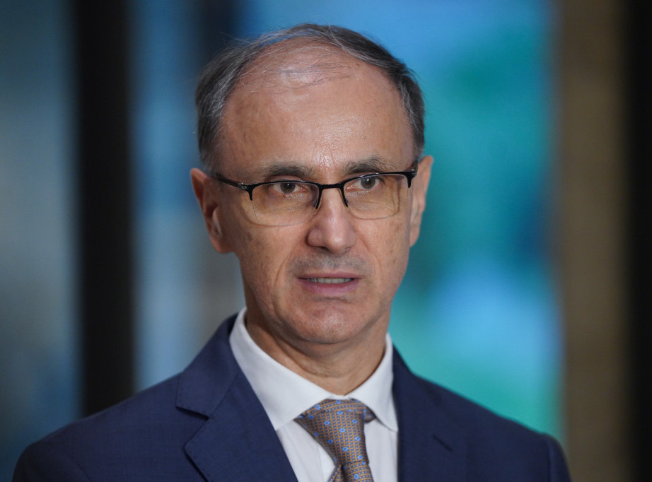 Macut: Od danas na snazi paket mera smanjenja doplate za veliki broj lekova