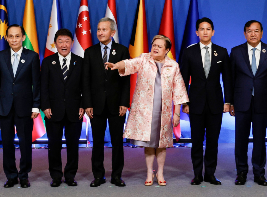 Ministri spoljnih poslova Japana i Kine obnovili dijalog na marginama ASEAN-a