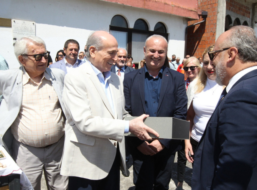Ministar Krkobabić u poseti selima Batočine, saslušao njihove izazove