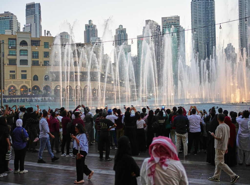 Dubai nagrađuje stanovnike sa 720 evra ako privuku turiste nakon pada poseta